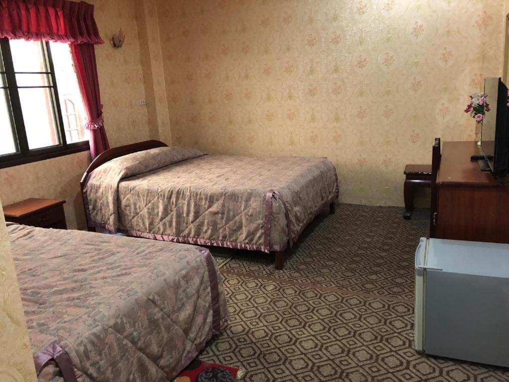 Thaveesinh Hotel Ban Houayxay Exterior photo