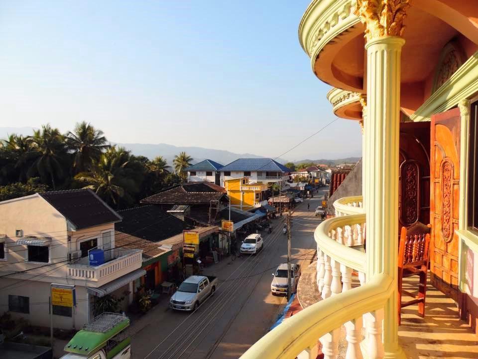 Thaveesinh Hotel Ban Houayxay Exterior photo