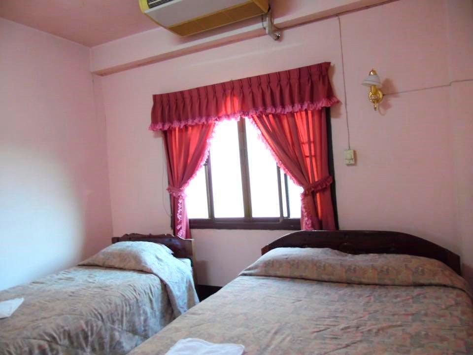 Thaveesinh Hotel Ban Houayxay Exterior photo